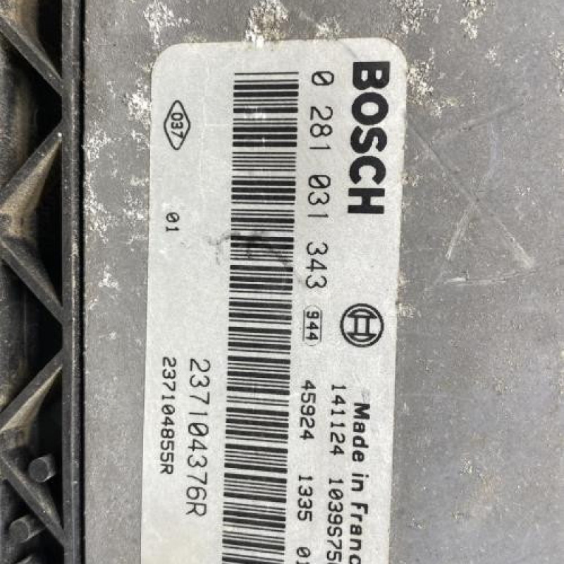 Calculateur moteur RENAULT MEGANE 3 Photo n°2