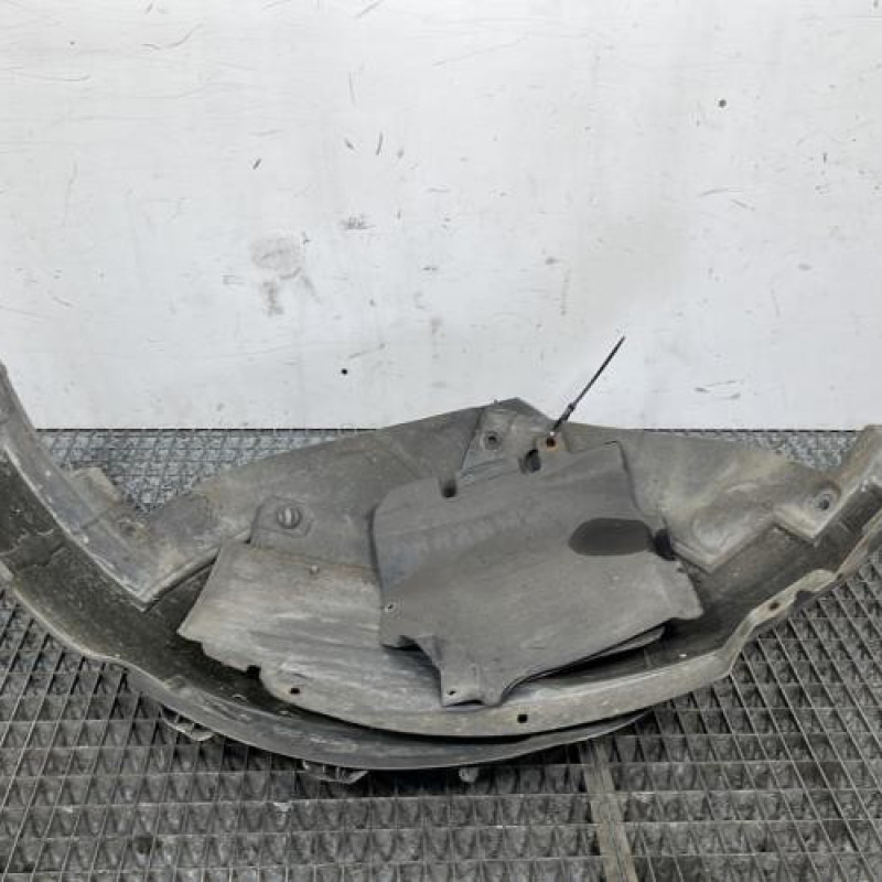 Pare boue avant droit OPEL MERIVA B Photo n°1
