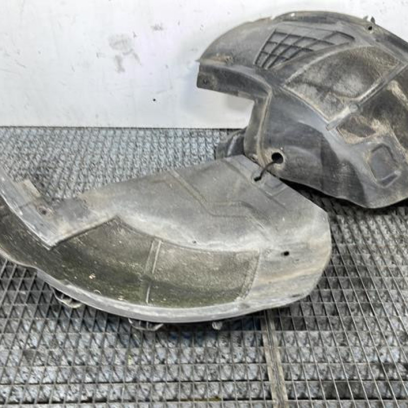Pare boue avant droit OPEL MERIVA B Photo n°6