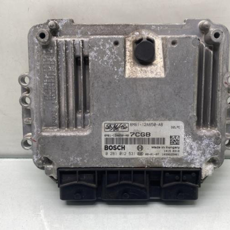 Calculateur moteur MAZDA 3 1 Photo n°1