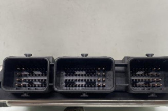 Calculateur moteur MAZDA 3 1