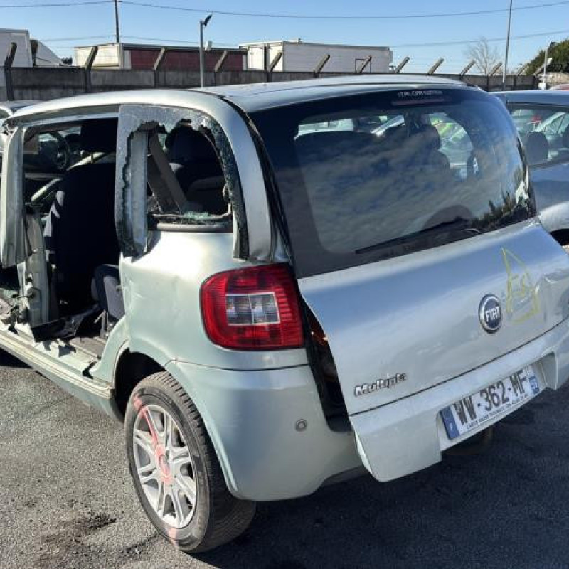 Bouton de coffre FIAT MULTIPLA Photo n°7