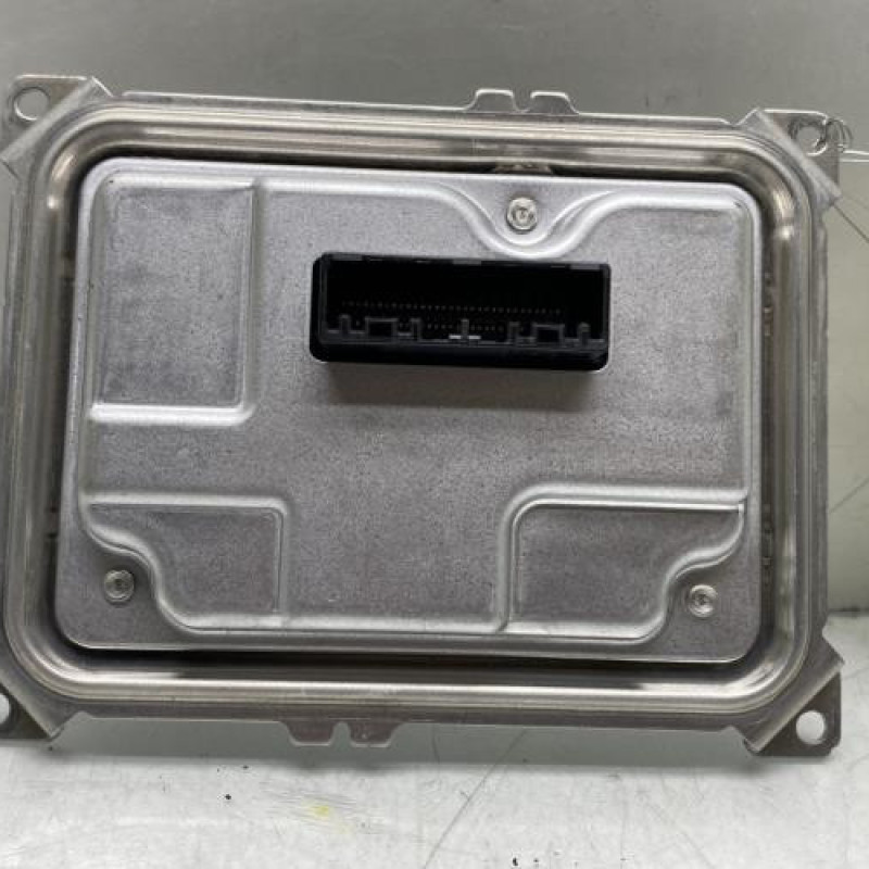 Boitier xenon OPEL CORSA F Photo n°5
