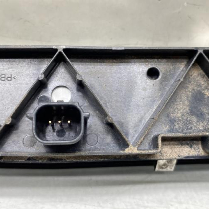 Bouton de coffre FORD C-MAX 2 Photo n°3