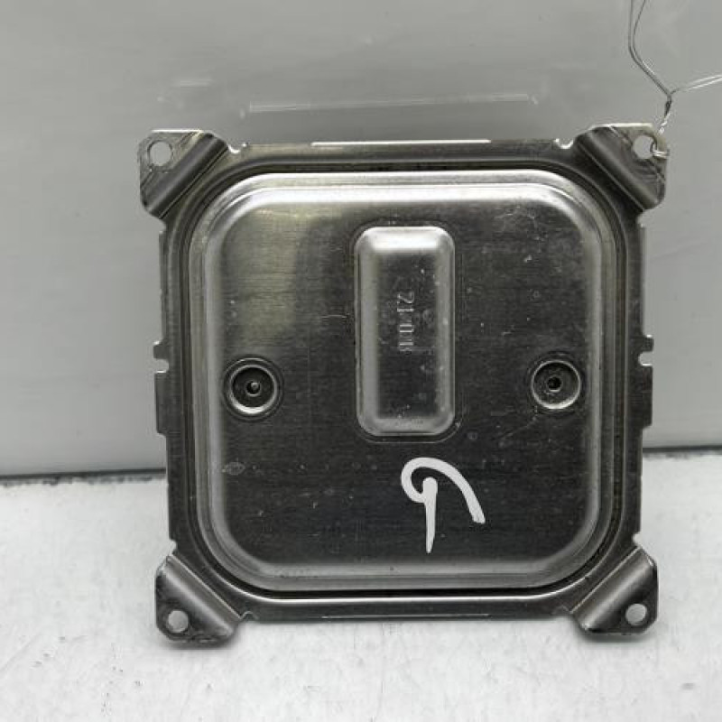 Boitier xenon RENAULT ARKANA Photo n°3