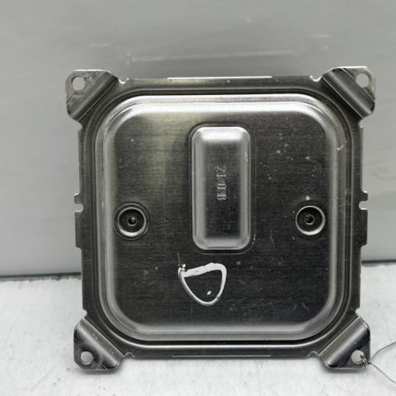 Boitier xenon RENAULT ARKANA Photo n°3