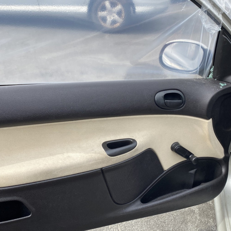 PEUGEOT 206 PHASE 2 1.1i - 8V Photo n°9