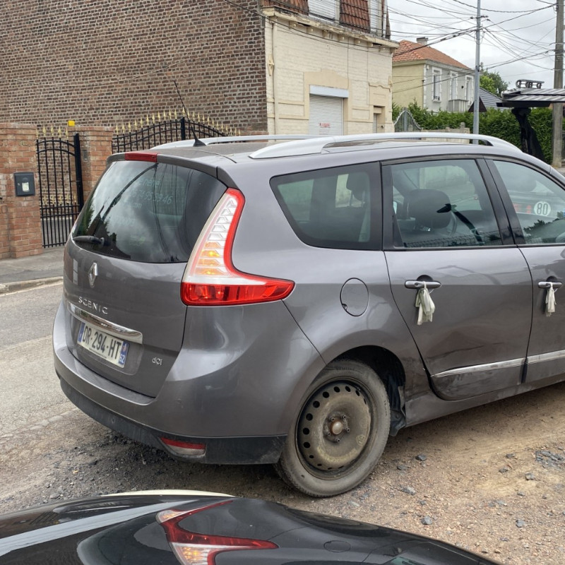 RENAULT GRAND SCENIC 3 PHASE 3 1.6 DCI - 16V TURBO Photo n°3