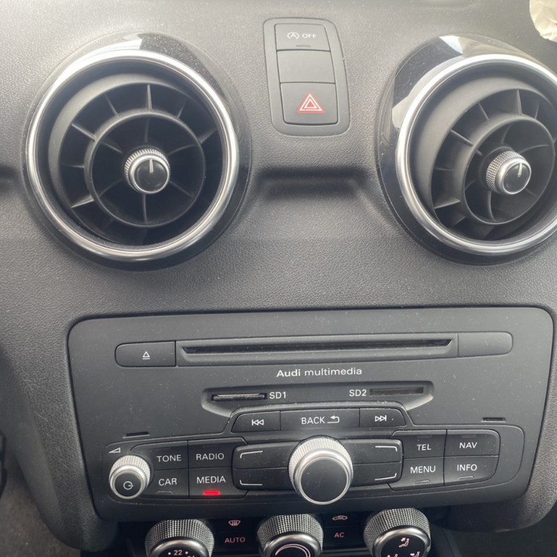 AUDI A1 1 PHASE 1 1.6 TDI - 16V TURBO Photo n°14