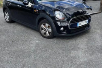 Vitre avant gauche MINI MINI 3 F55