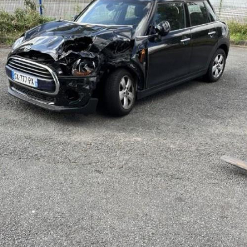 Pare boue arriere droit MINI MINI 3 F55 Photo n°9