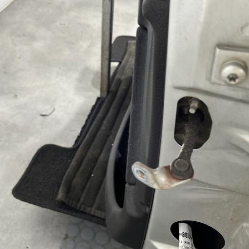Porte avant gauche PEUGEOT 206 Photo n°4