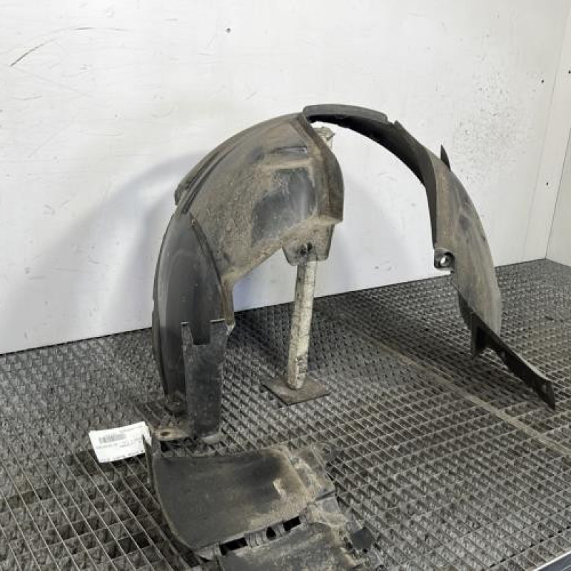 Pare boue avant droit DACIA SANDERO 1 Photo n°3