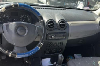 Pare boue avant droit DACIA SANDERO 1