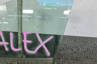 Vitre avant gauche RENAULT CLIO 2
