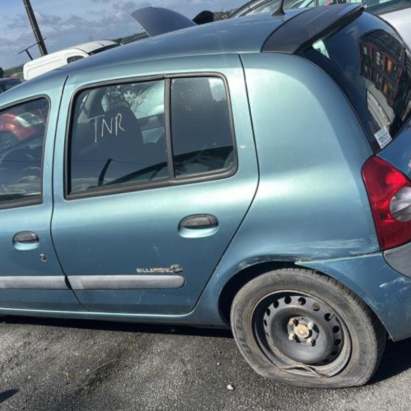 Vitre avant gauche RENAULT CLIO 2 Photo n°12