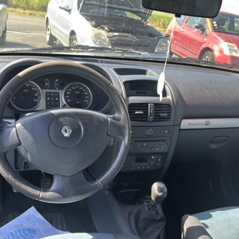 Moteur RENAULT CLIO 2 Photo n°16