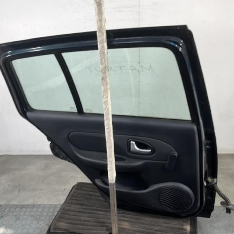 Porte arriere gauche RENAULT CLIO 2 Photo n°7
