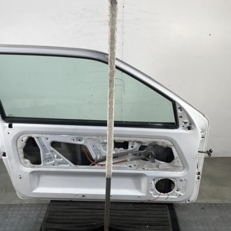 Porte avant gauche PEUGEOT 106 Photo n°5