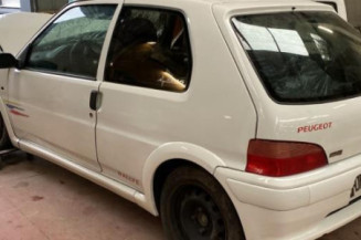 Porte avant gauche PEUGEOT 106