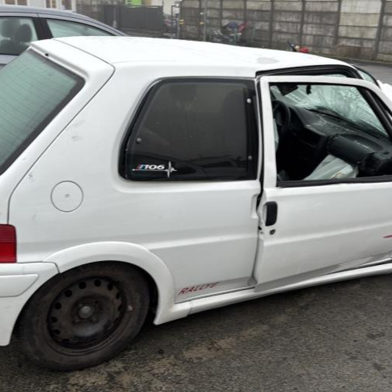 Porte avant gauche PEUGEOT 106 Photo n°20