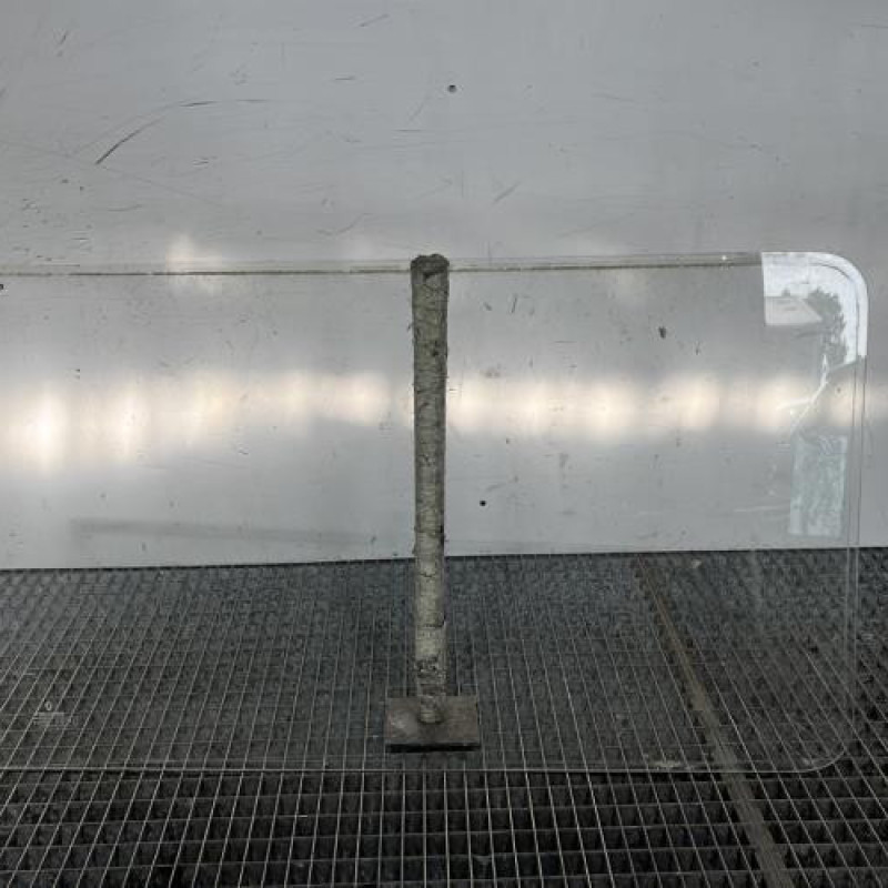 Vitre arriere gauche RENAULT TRAFIC 1 Photo n°4