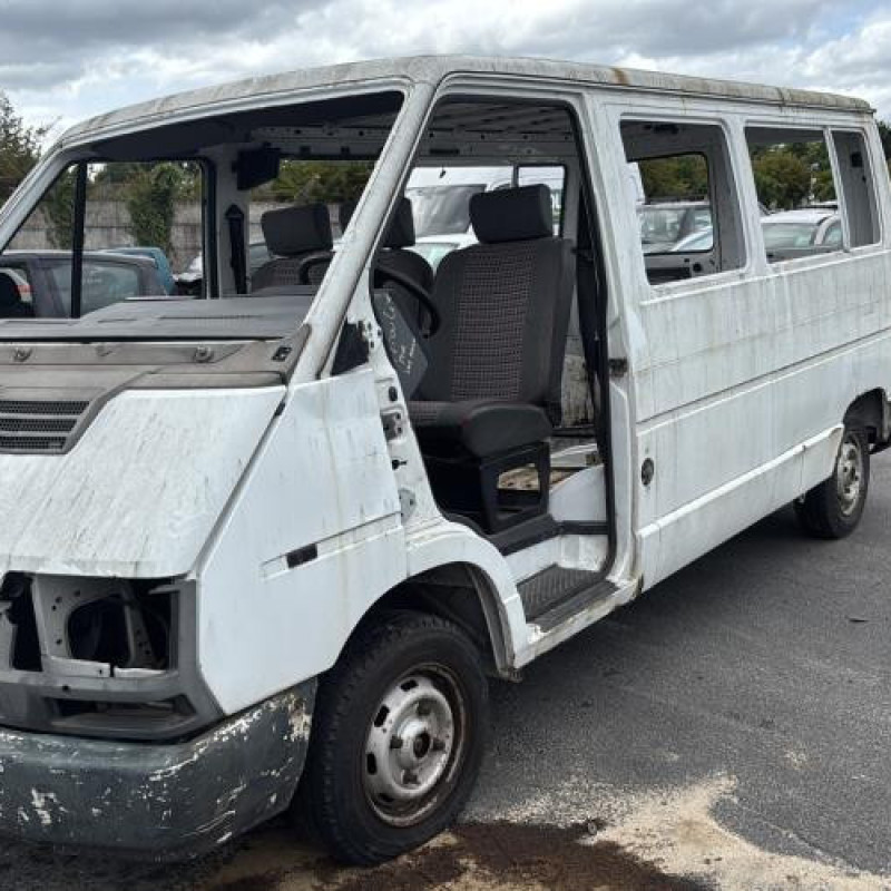Vitre arriere gauche RENAULT TRAFIC 1 Photo n°6