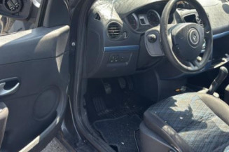 Renfort pare choc avant (traverse) RENAULT CLIO 3