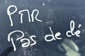 Vitre avant gauche AUDI A4 2