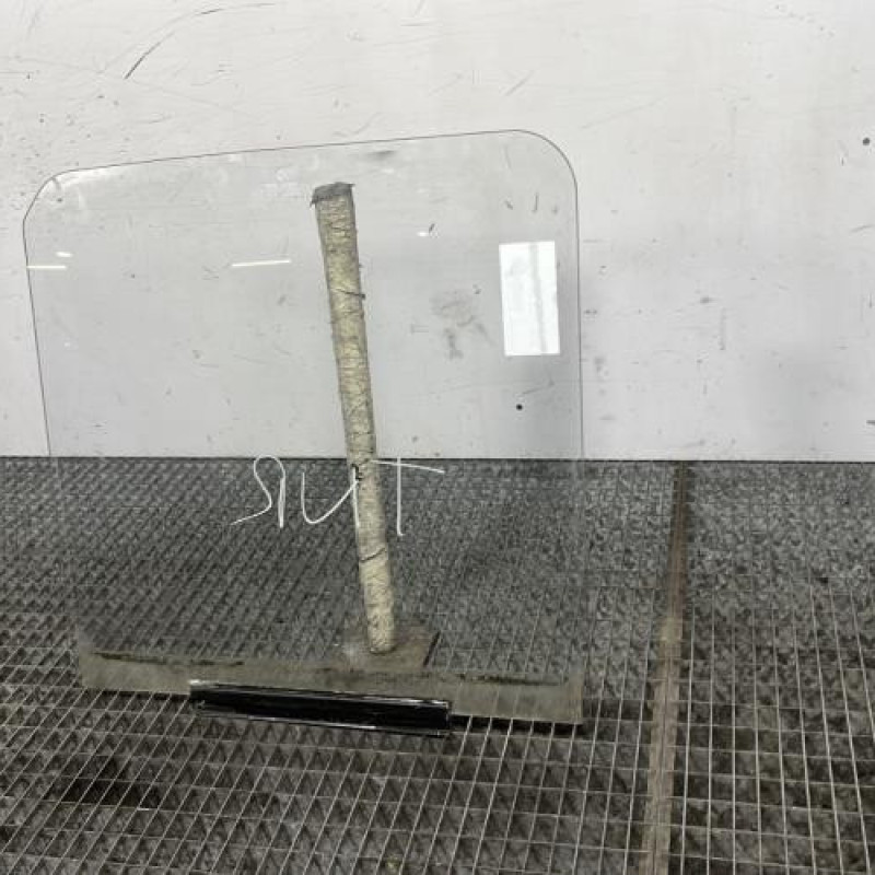 Vitre avant droit RENAULT MASTER 1 Photo n°3