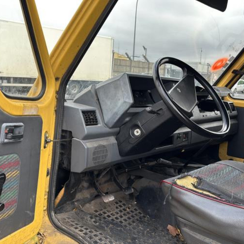 Vitre avant droit RENAULT MASTER 1 Photo n°10