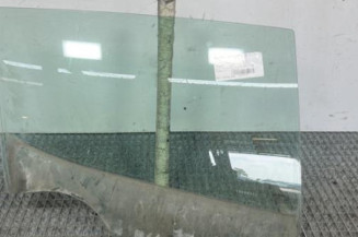 Vitre arriere droit RENAULT CLIO 4 Photo n°1