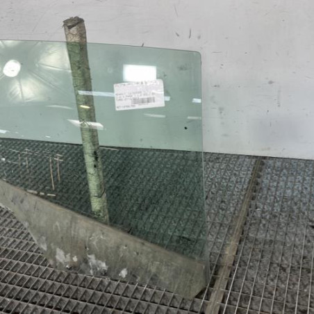 Vitre arriere droit RENAULT CLIO 4