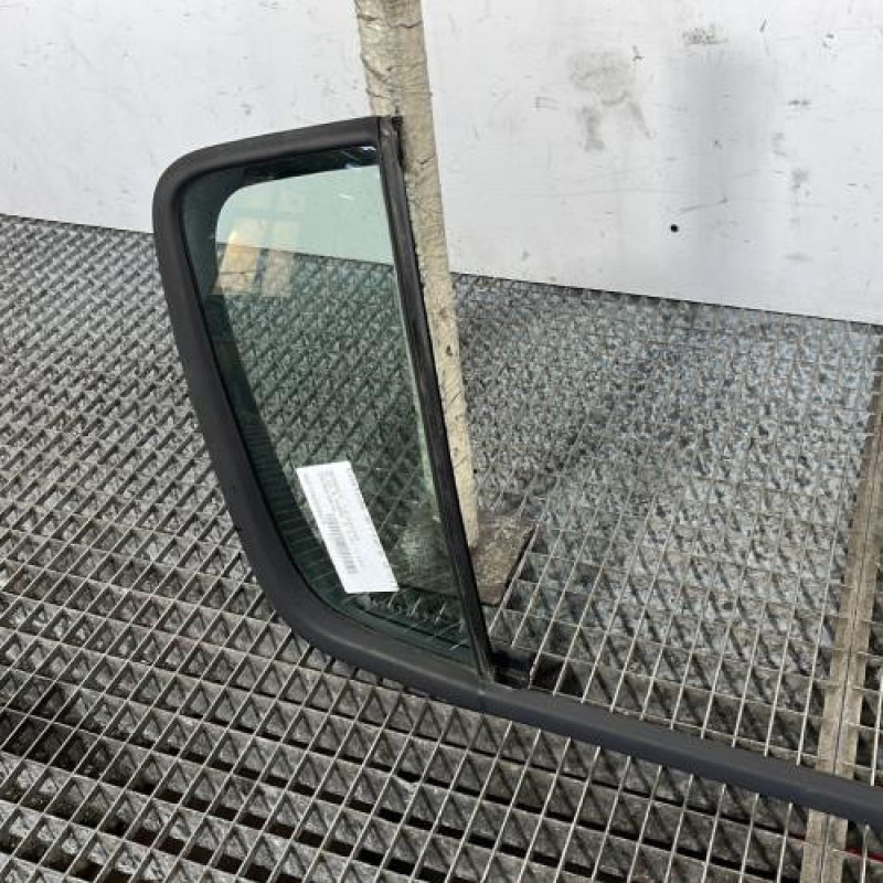 Custode arriere droit (porte) RENAULT CLIO 3 Photo n°3