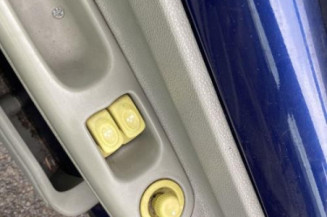 Aile avant gauche RENAULT TWINGO 1