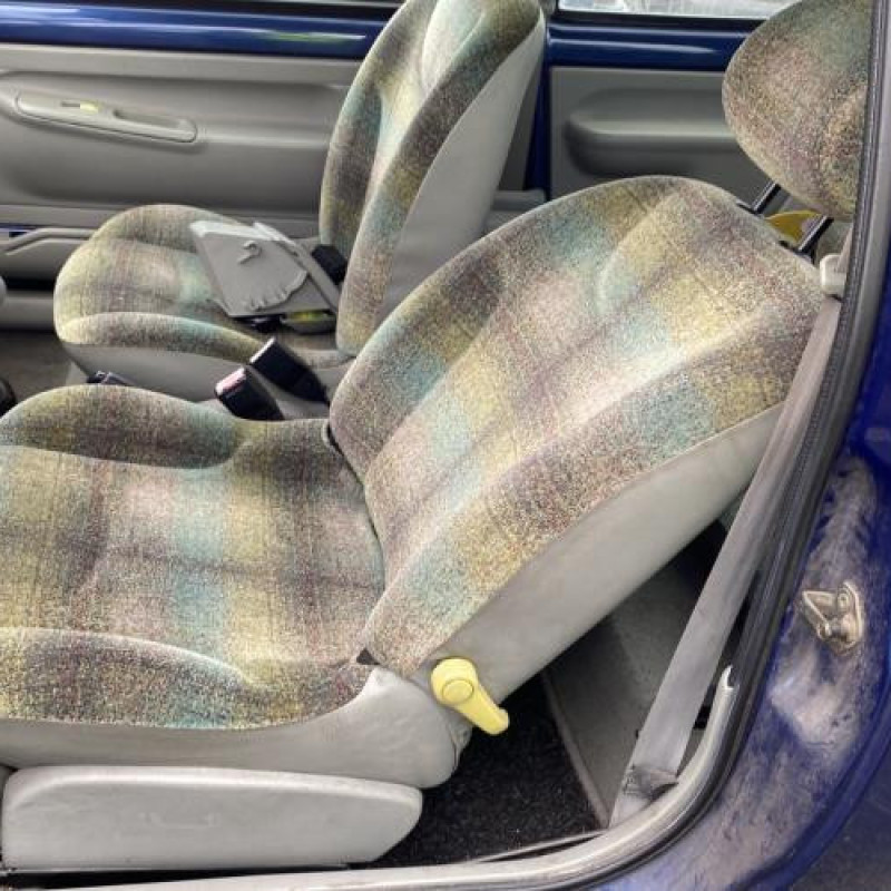 Pare choc avant RENAULT TWINGO 1 Photo n°17