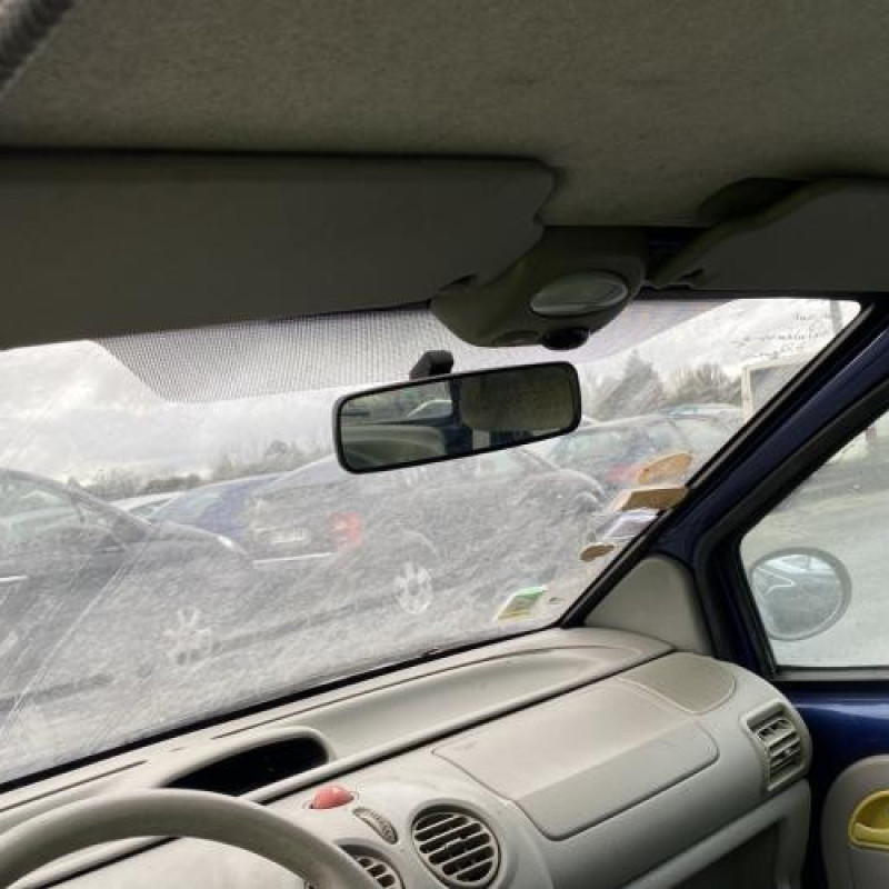 Pare choc avant RENAULT TWINGO 1 Photo n°20