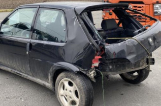 Porte avant gauche PEUGEOT 106