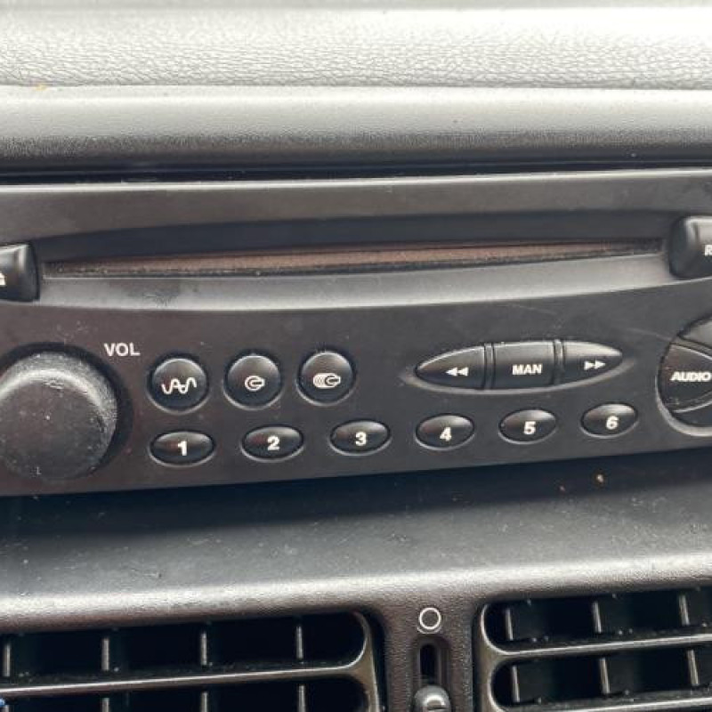 Porte avant gauche PEUGEOT 106 Photo n°13