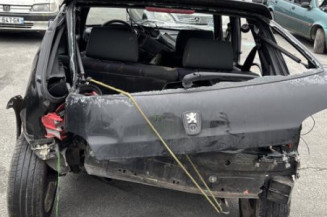Porte avant gauche PEUGEOT 106
