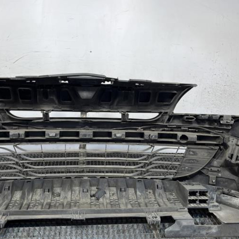 Pare choc avant RENAULT MEGANE 3 Photo n°5