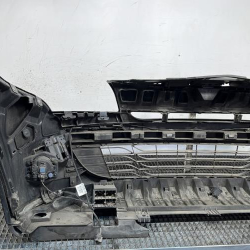 Pare choc avant RENAULT MEGANE 3 Photo n°6