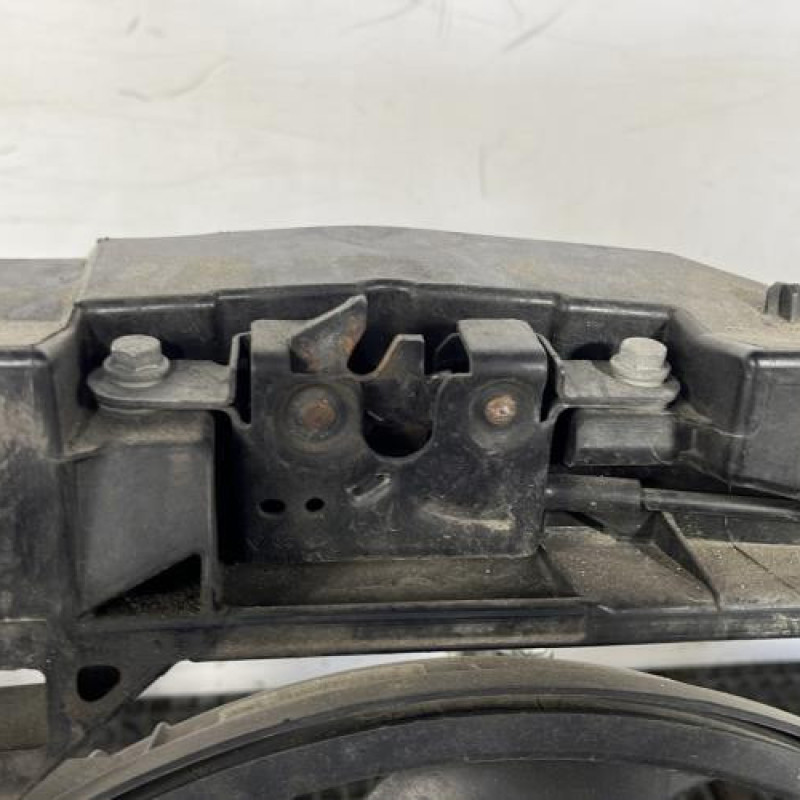 Face avant RENAULT MEGANE 3 Photo n°4