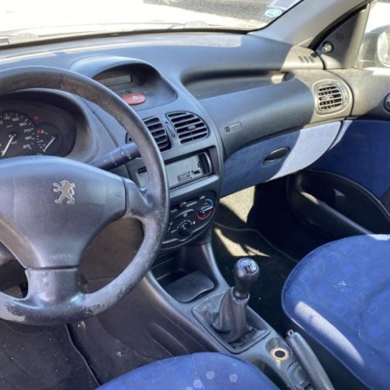 Moteur PEUGEOT 206 Photo n°17