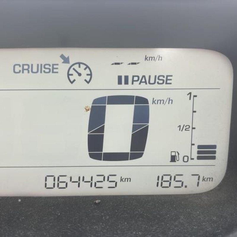 Pare choc avant CITROEN C3 PICASSO Photo n°18