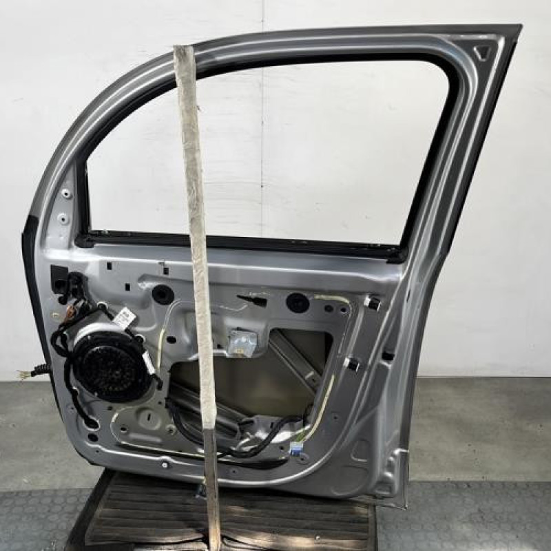 Porte avant droit CITROEN C3 PICASSO Photo n°4