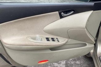 Pare choc arriere NISSAN PRIMERA 4