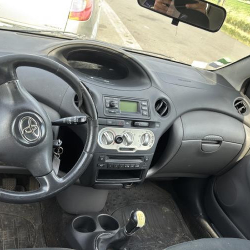 Porte avant gauche TOYOTA YARIS 1 Photo n°17