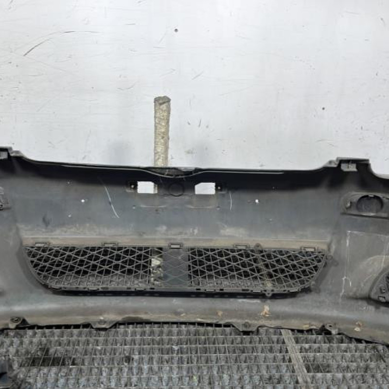 Pare choc avant TOYOTA YARIS 1 Photo n°5