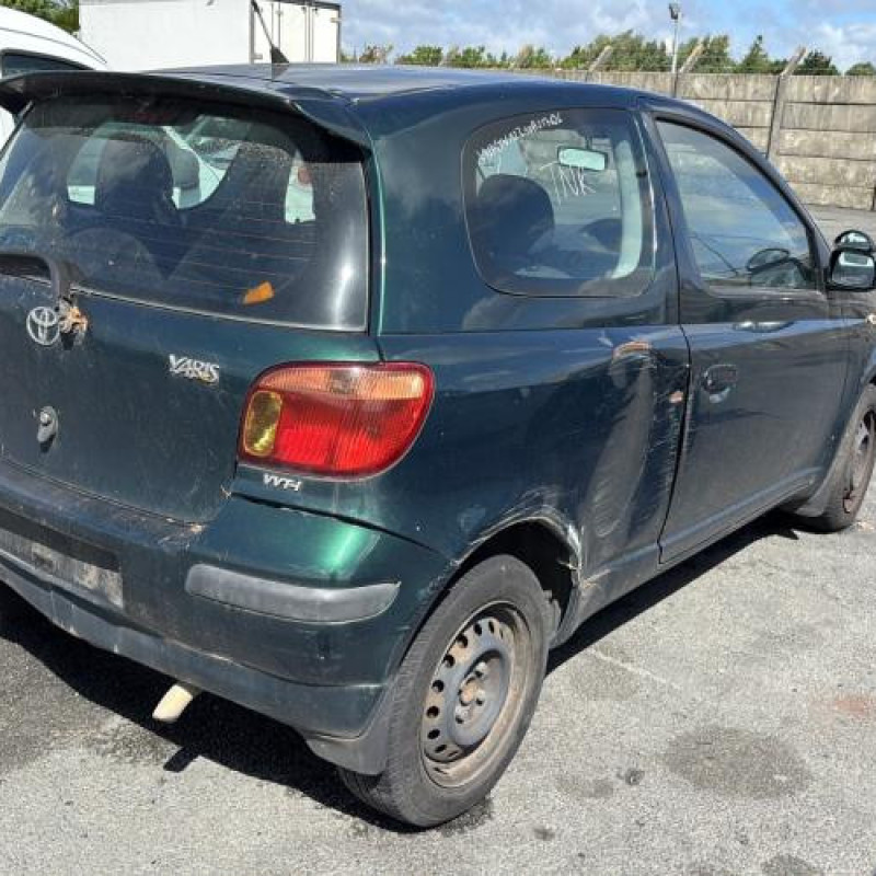 Pare choc avant TOYOTA YARIS 1 Photo n°9